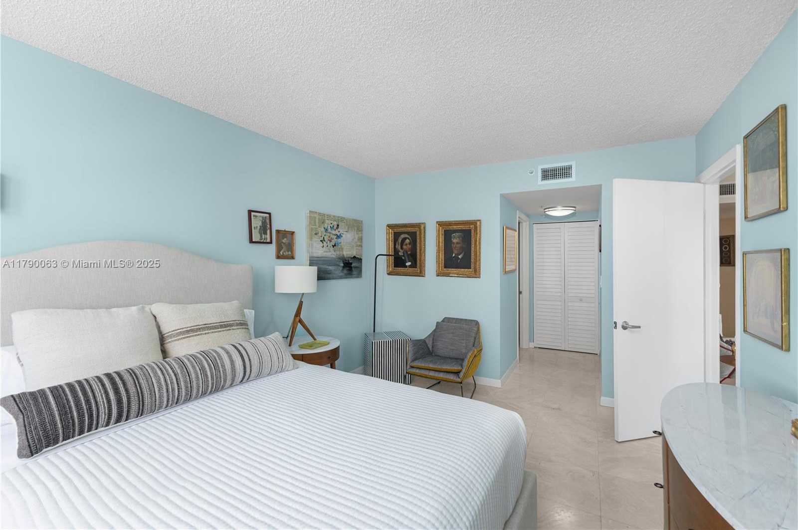 Small Image of 650 WEST AVE #2102, Miami Beach Number 14