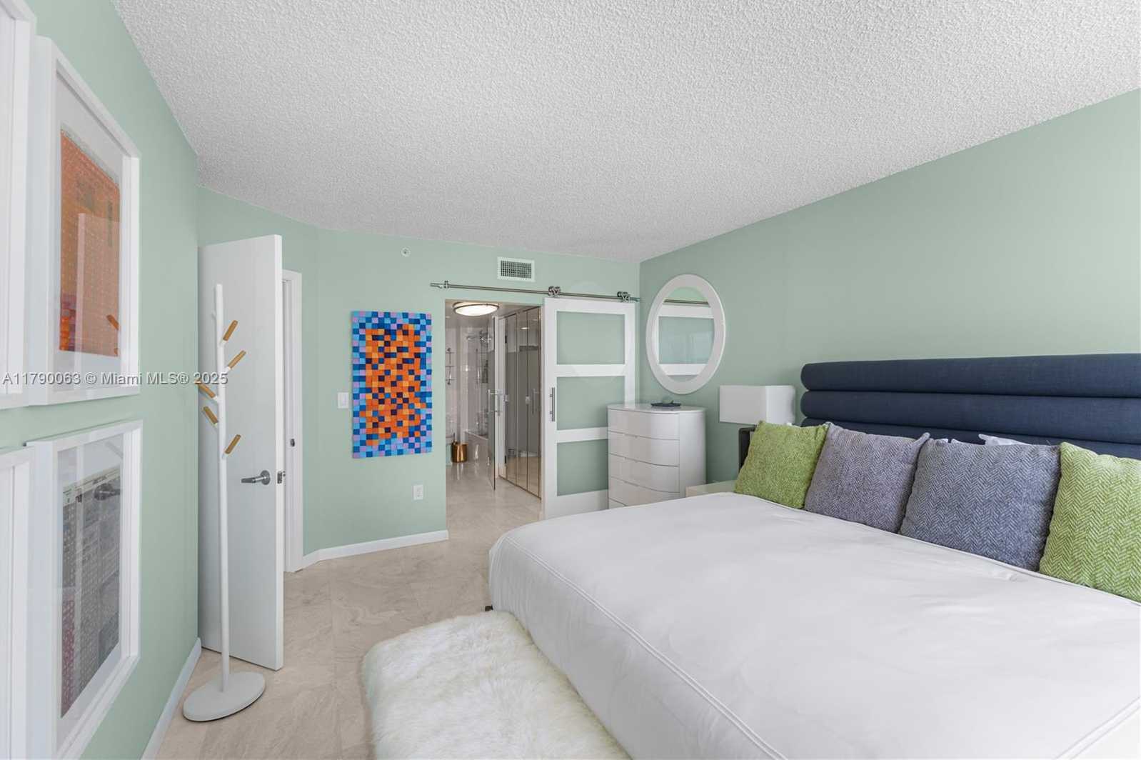 Small Image of 650 WEST AVE #2102, Miami Beach Number 17
