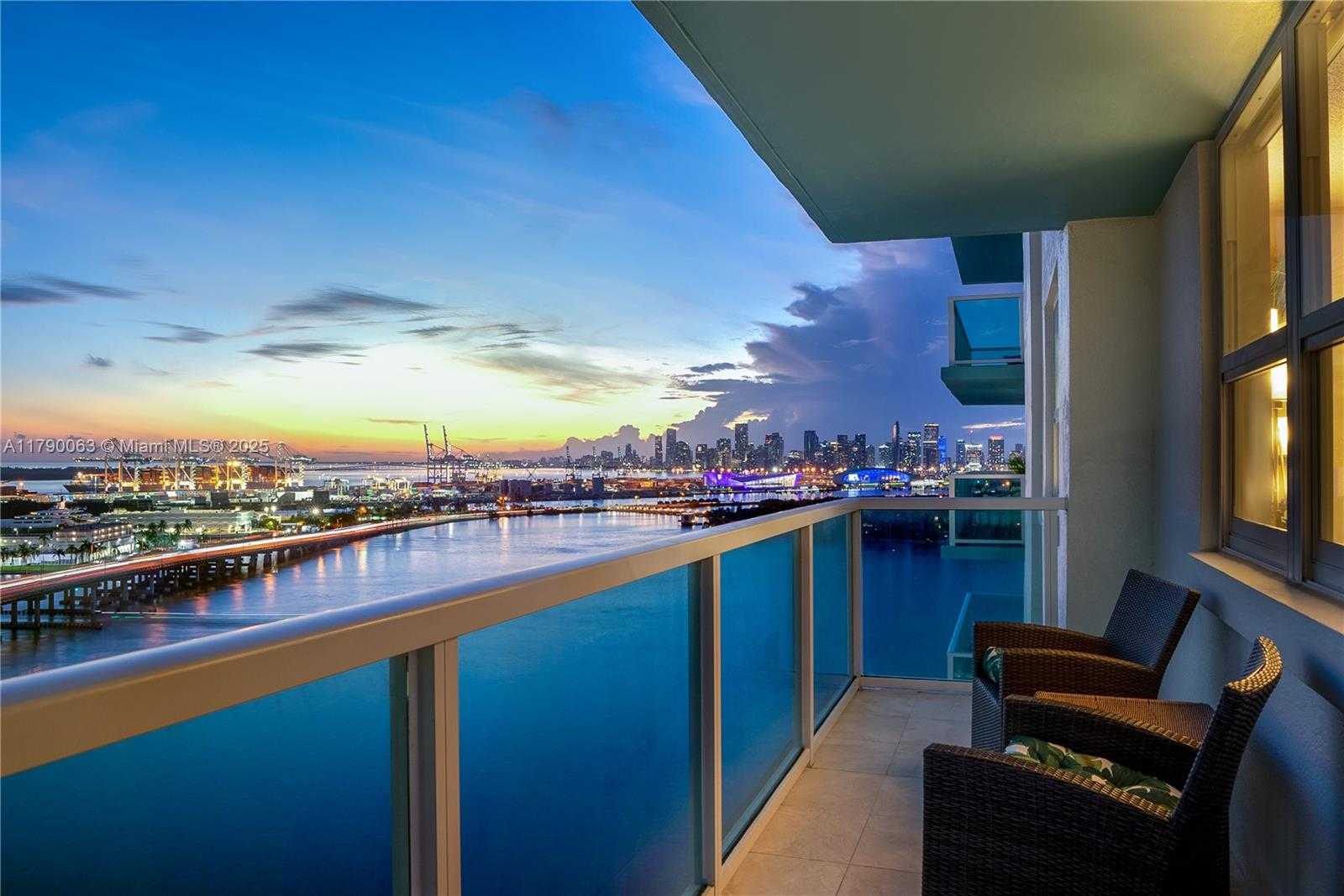 Small Image of 650 WEST AVE #2102, Miami Beach Number 27