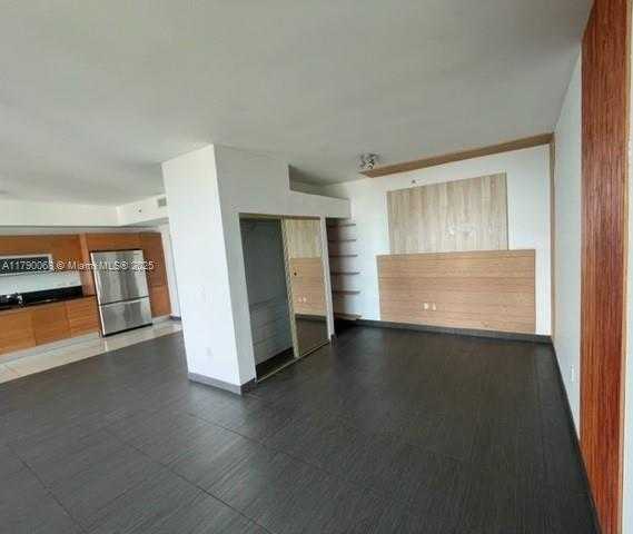 Small Image of 253 NORTH EAST 2ND ST #3807, Miami Number 9