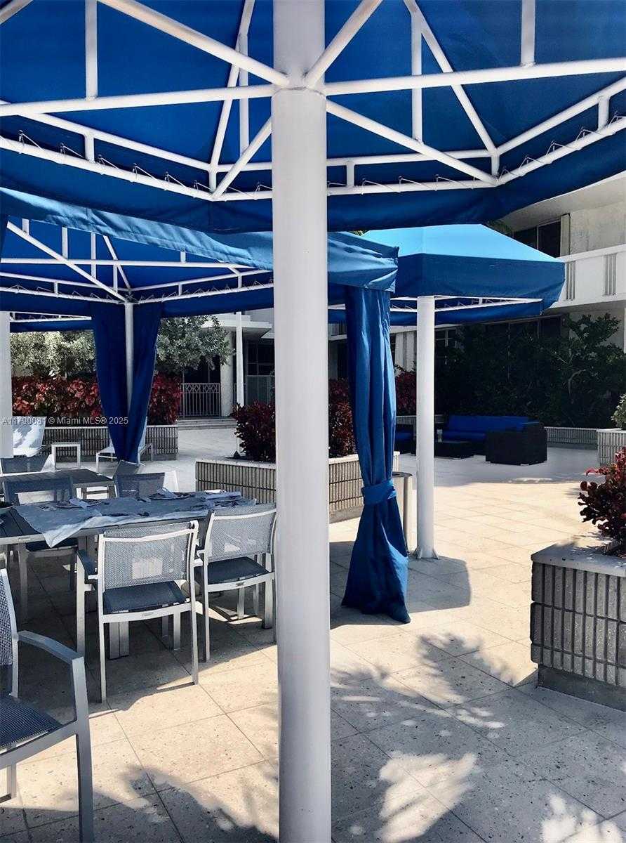 Small Image of 800 WEST AVE #523, Miami Beach Number 2