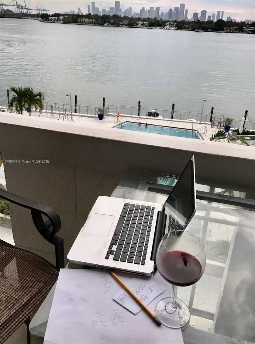 Small Image of 800 WEST AVE #523, Miami Beach Number 7