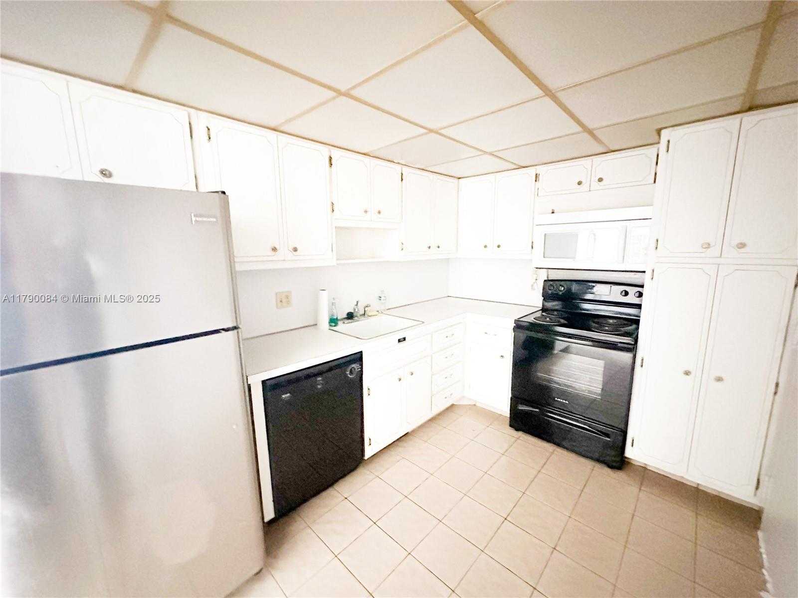 Small Image of 1950 SOUTH OCEAN DR #3K, Hallandale Beach Number 13