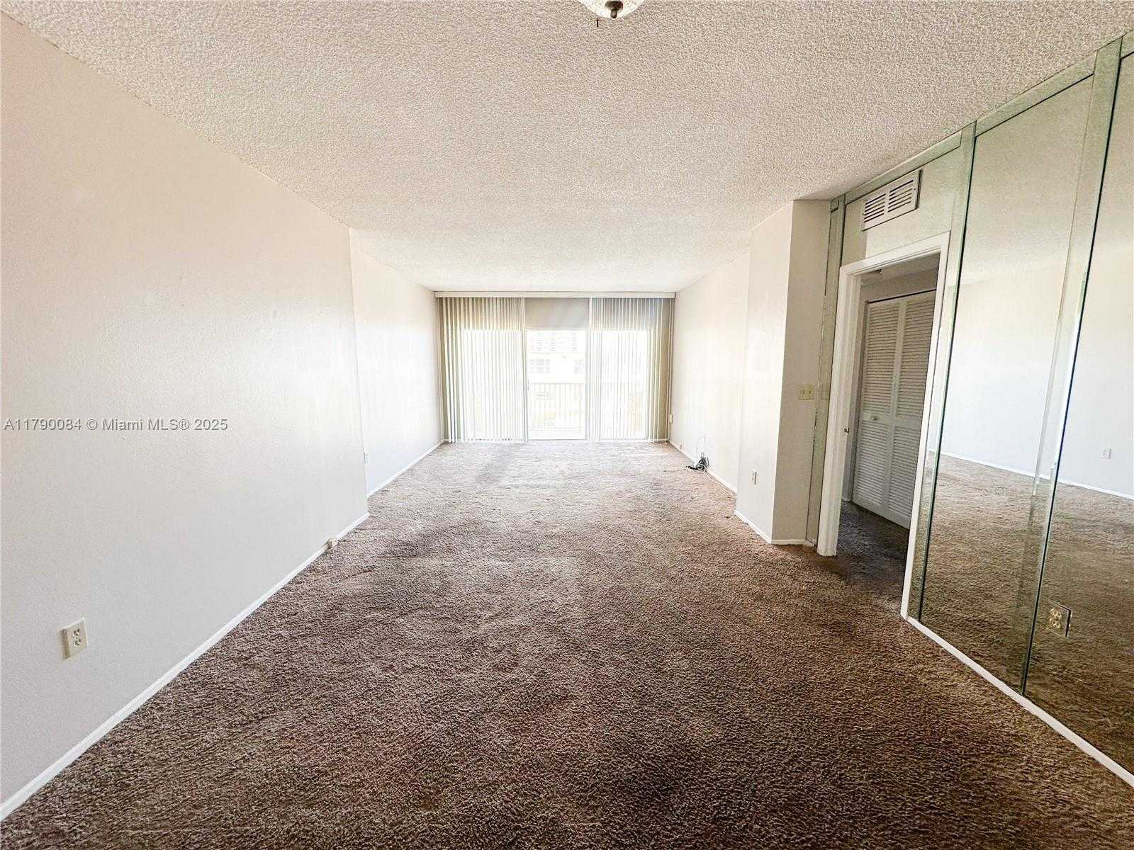 Small Image of 1950 SOUTH OCEAN DR #3K, Hallandale Beach Number 3
