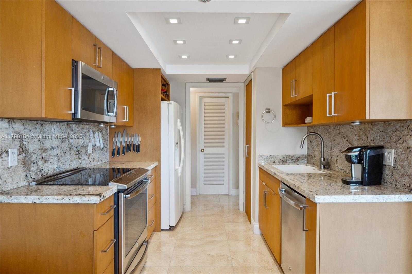 Small Image of 300 THREE ISLANDS BLVD #601, Hallandale Beach Number 11