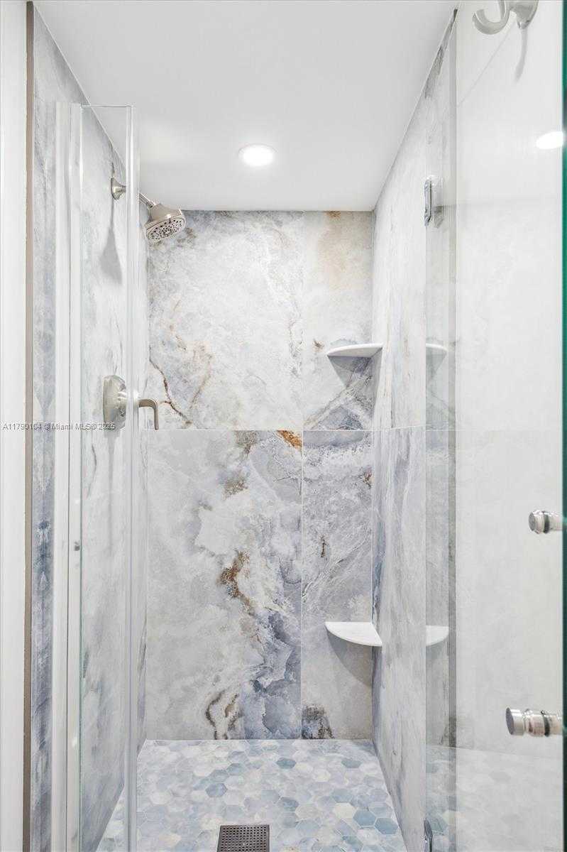 Small Image of 300 THREE ISLANDS BLVD #601, Hallandale Beach Number 21