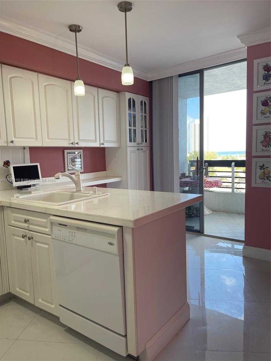 Small Image of 19101 NORTH EAST 36TH CT #1110, Aventura Number 20