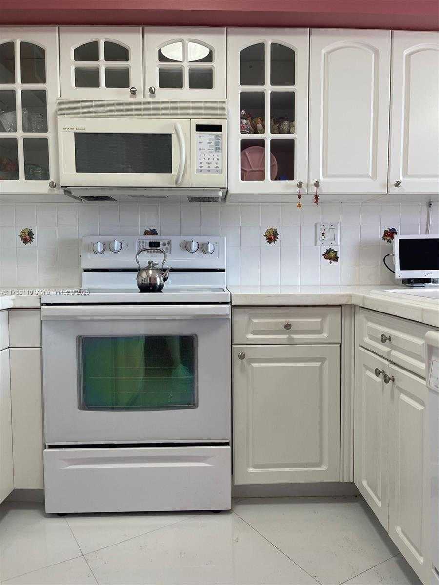 Small Image of 19101 NORTH EAST 36TH CT #1110, Aventura Number 21