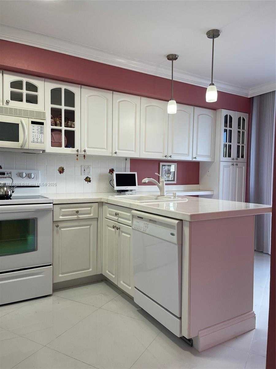 Small Image of 19101 NORTH EAST 36TH CT #1110, Aventura Number 51