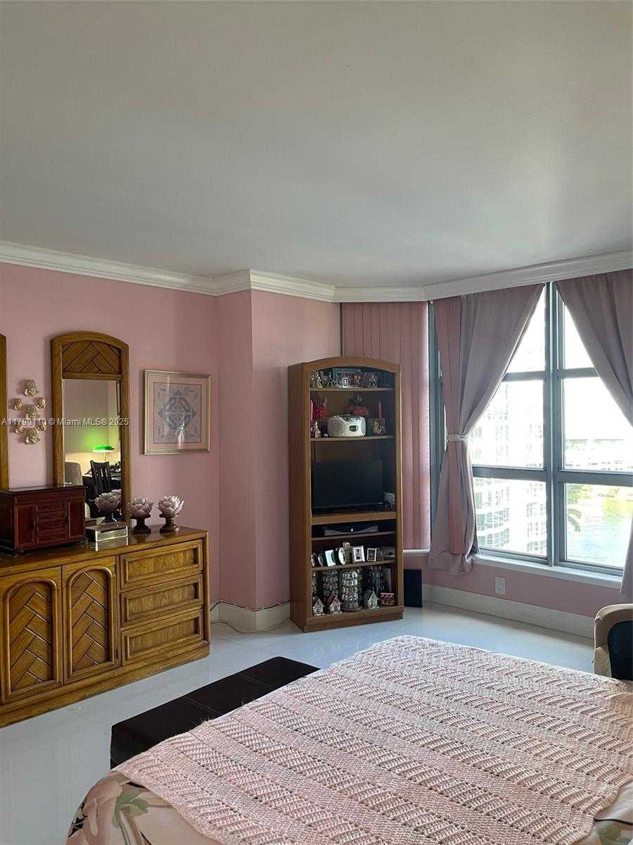 Small Image of 19101 NORTH EAST 36TH CT #1110, Aventura Number 58