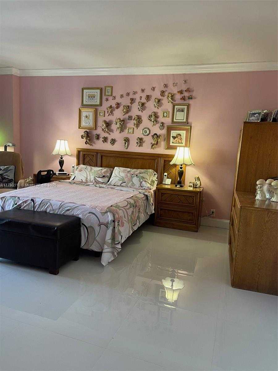 Small Image of 19101 NORTH EAST 36TH CT #1110, Aventura Number 59
