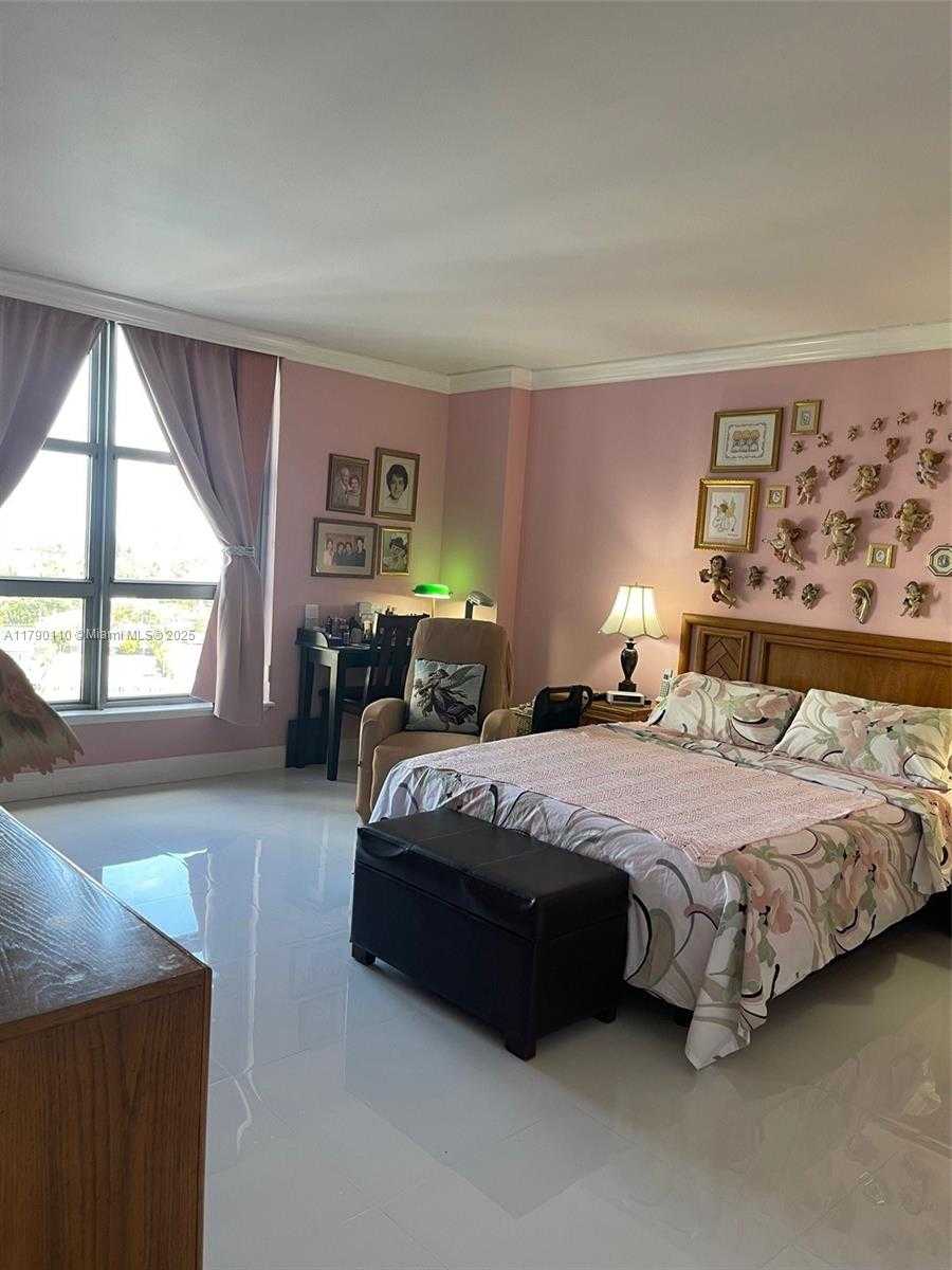 Small Image of 19101 NORTH EAST 36TH CT #1110, Aventura Number 60