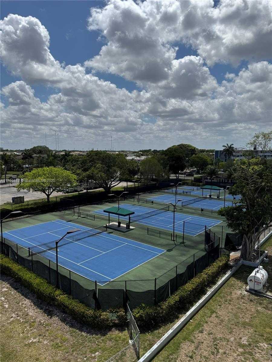 Small Image of 919 #504, Hollywood Number 35