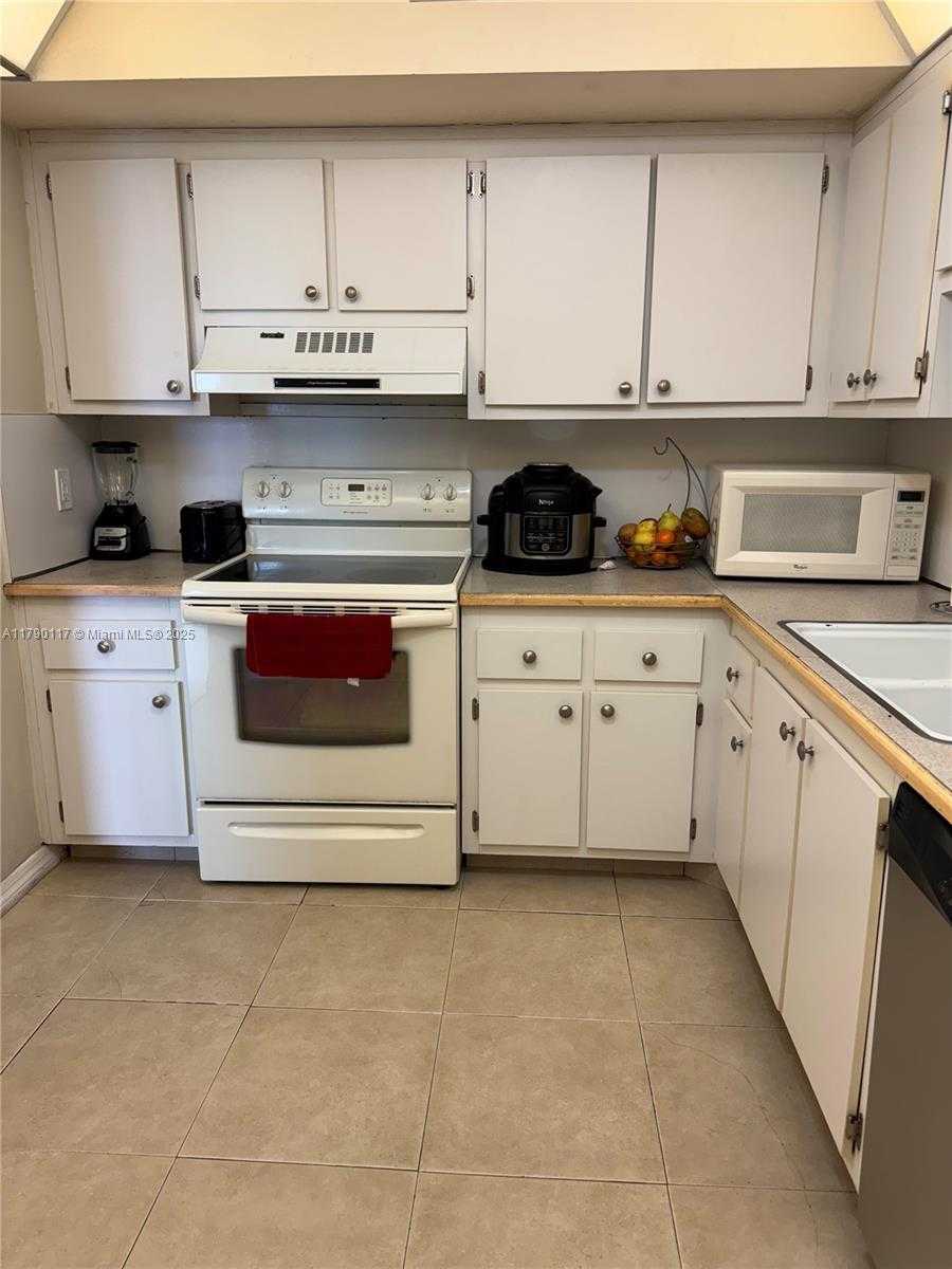 Small Image of 919 #504, Hollywood Number 7