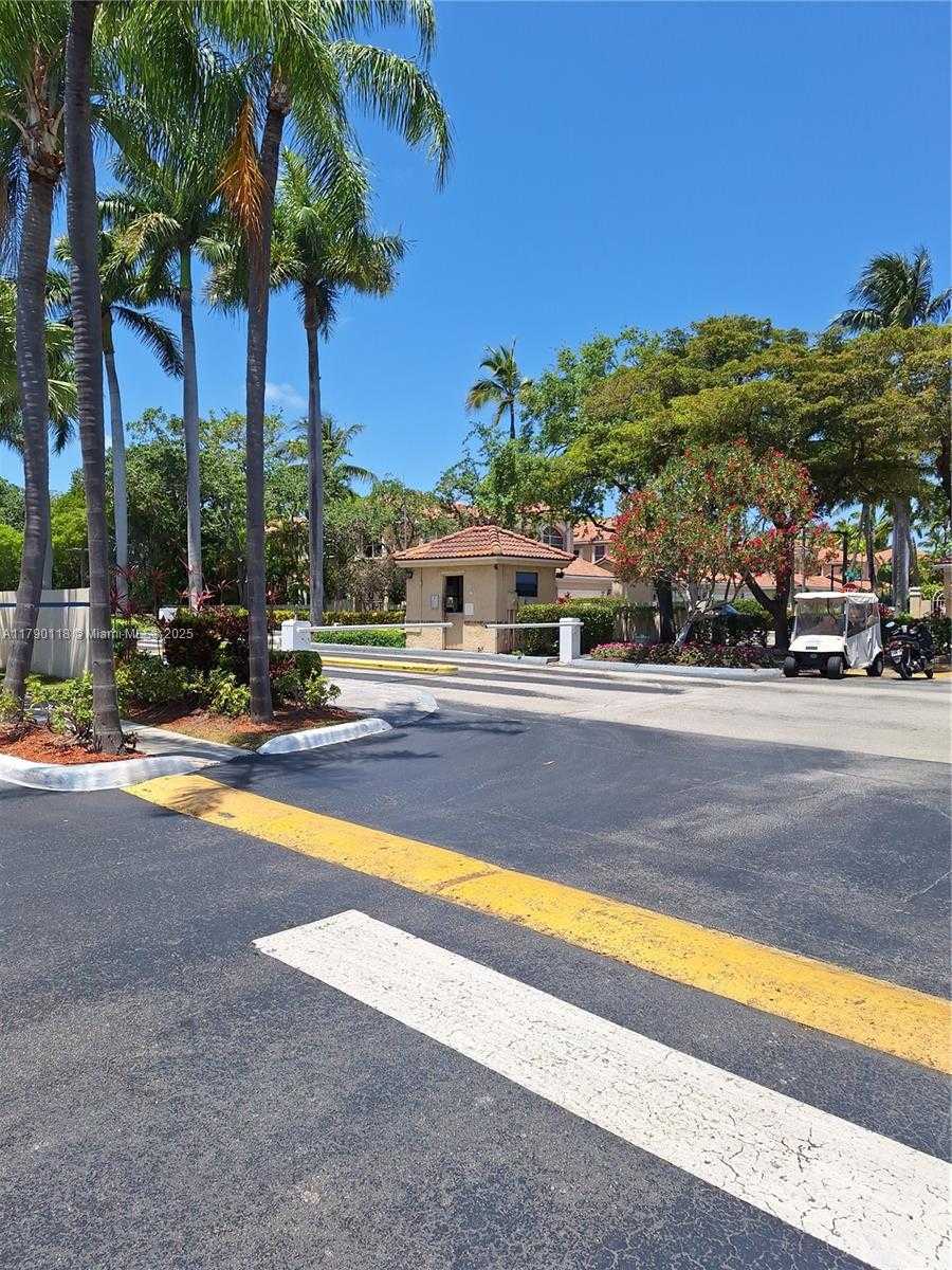 Small Image of 20907 #252-5, Aventura Number 3