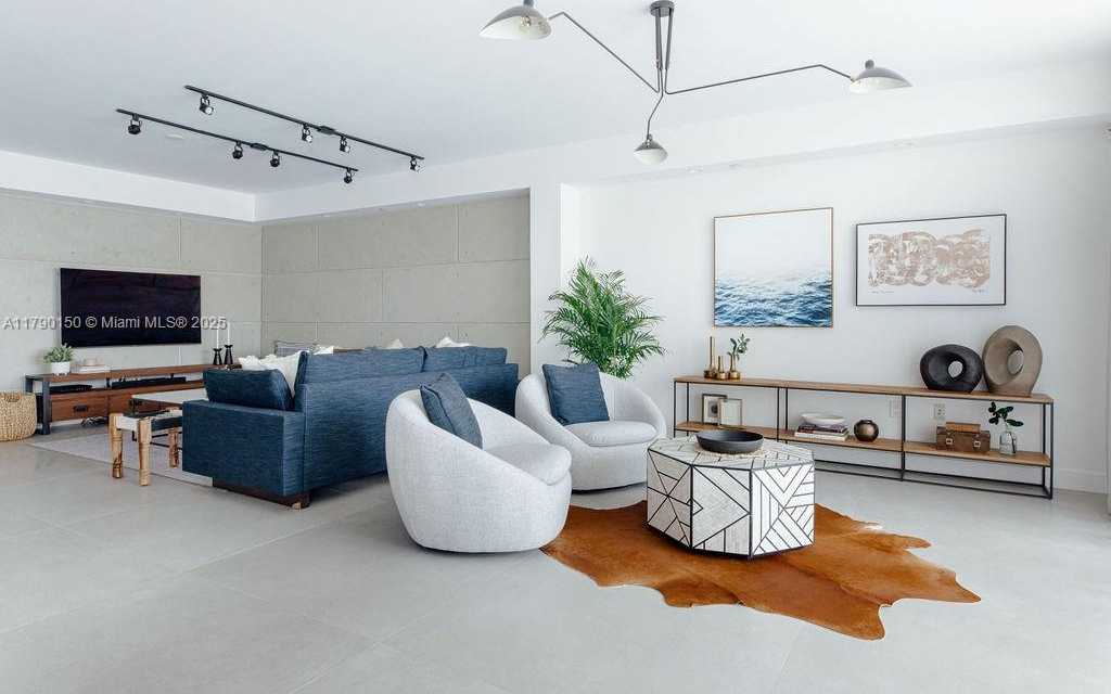 Small Image of 3301 NORTH EAST 183RD ST #307, Aventura Number 2