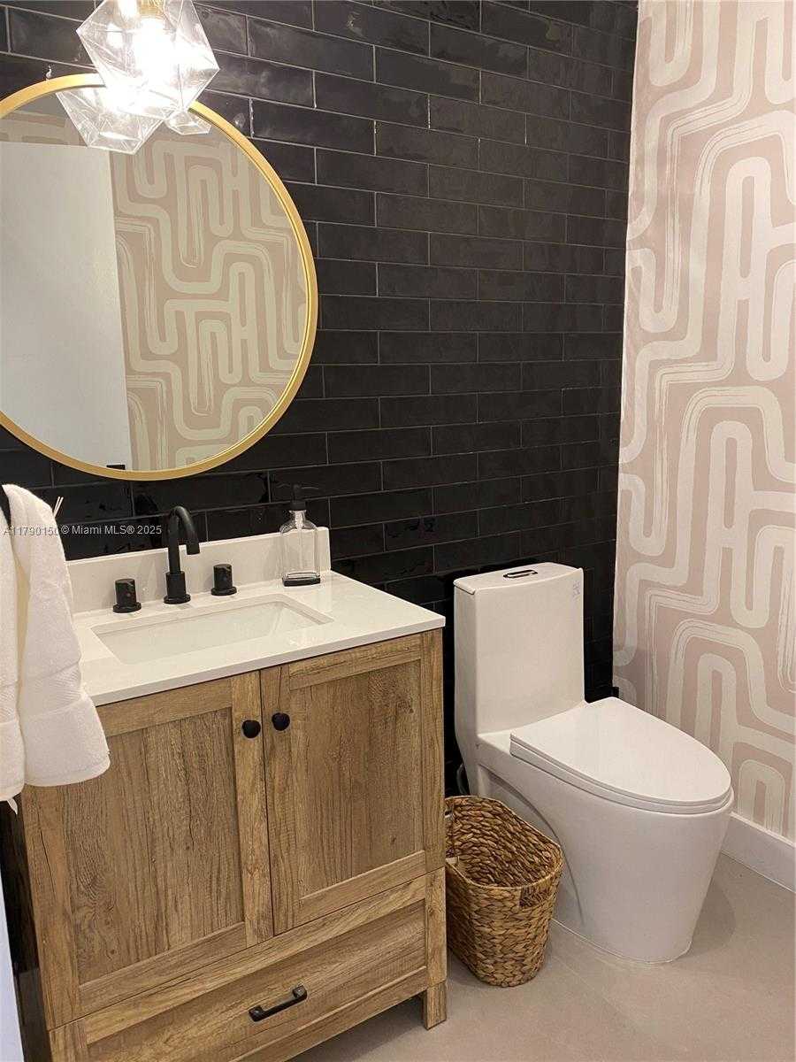 Small Image of 3301 NORTH EAST 183RD ST #307, Aventura Number 6