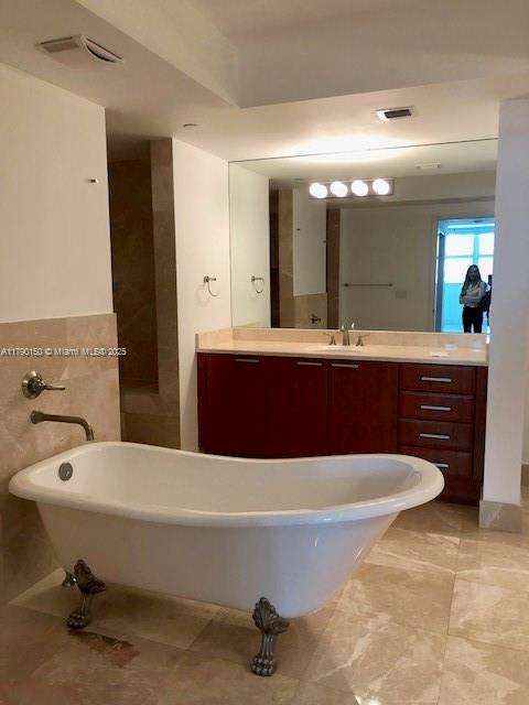 Small Image of 3301 NORTH EAST 183RD ST #307, Aventura Number 9