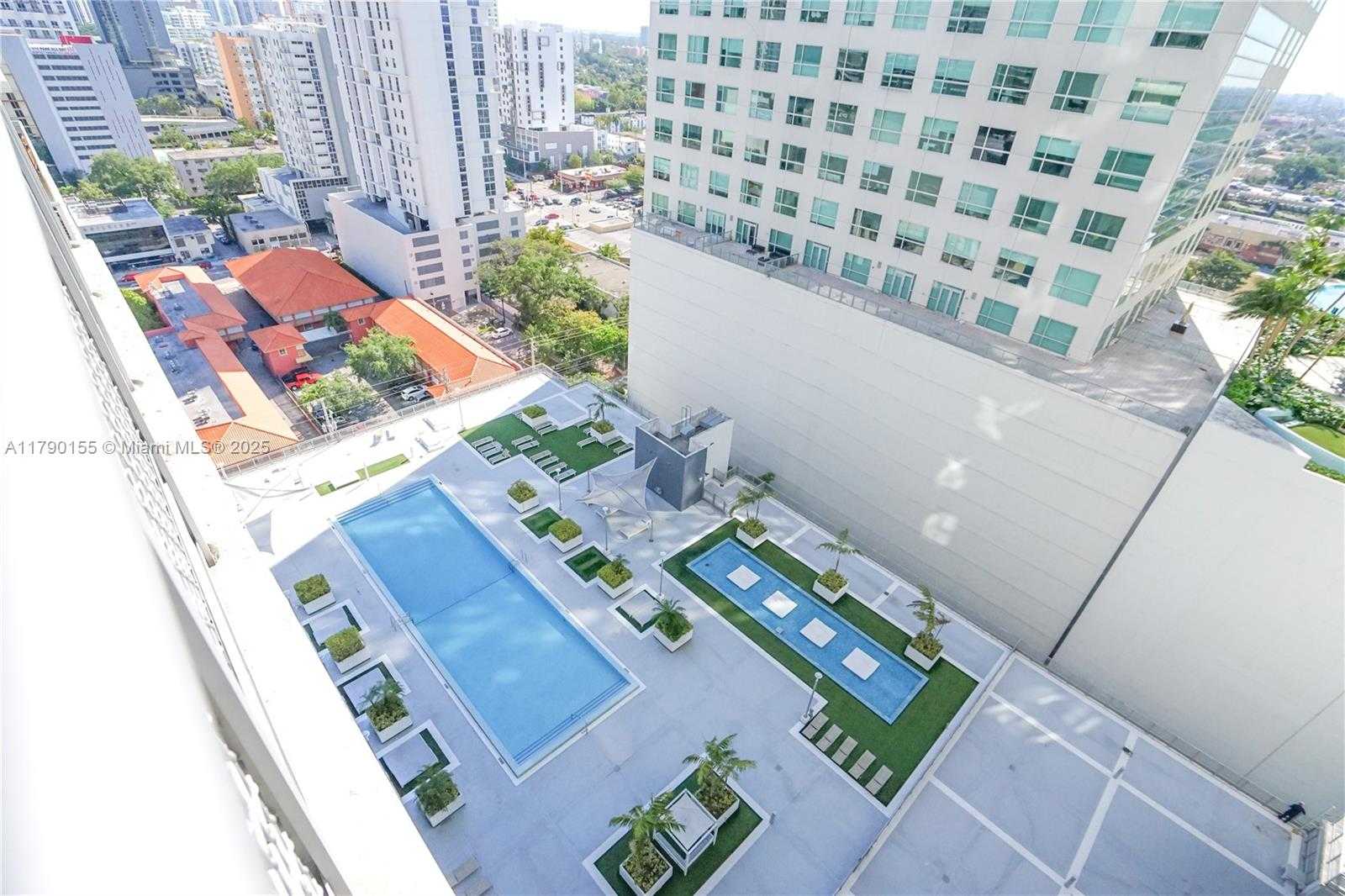 Small Image of 690 SOUTH WEST 1ST CT #2032, Miami Number 10