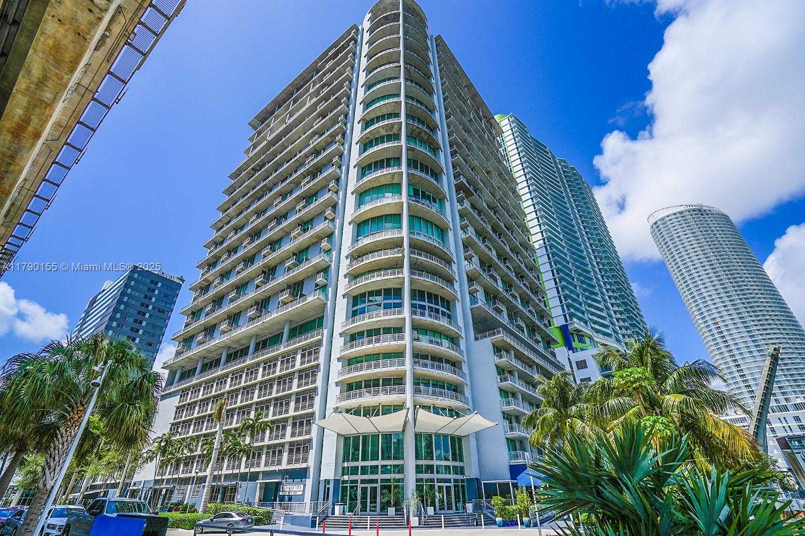 Small Image of 690 SOUTH WEST 1ST CT #2032, Miami Number 12