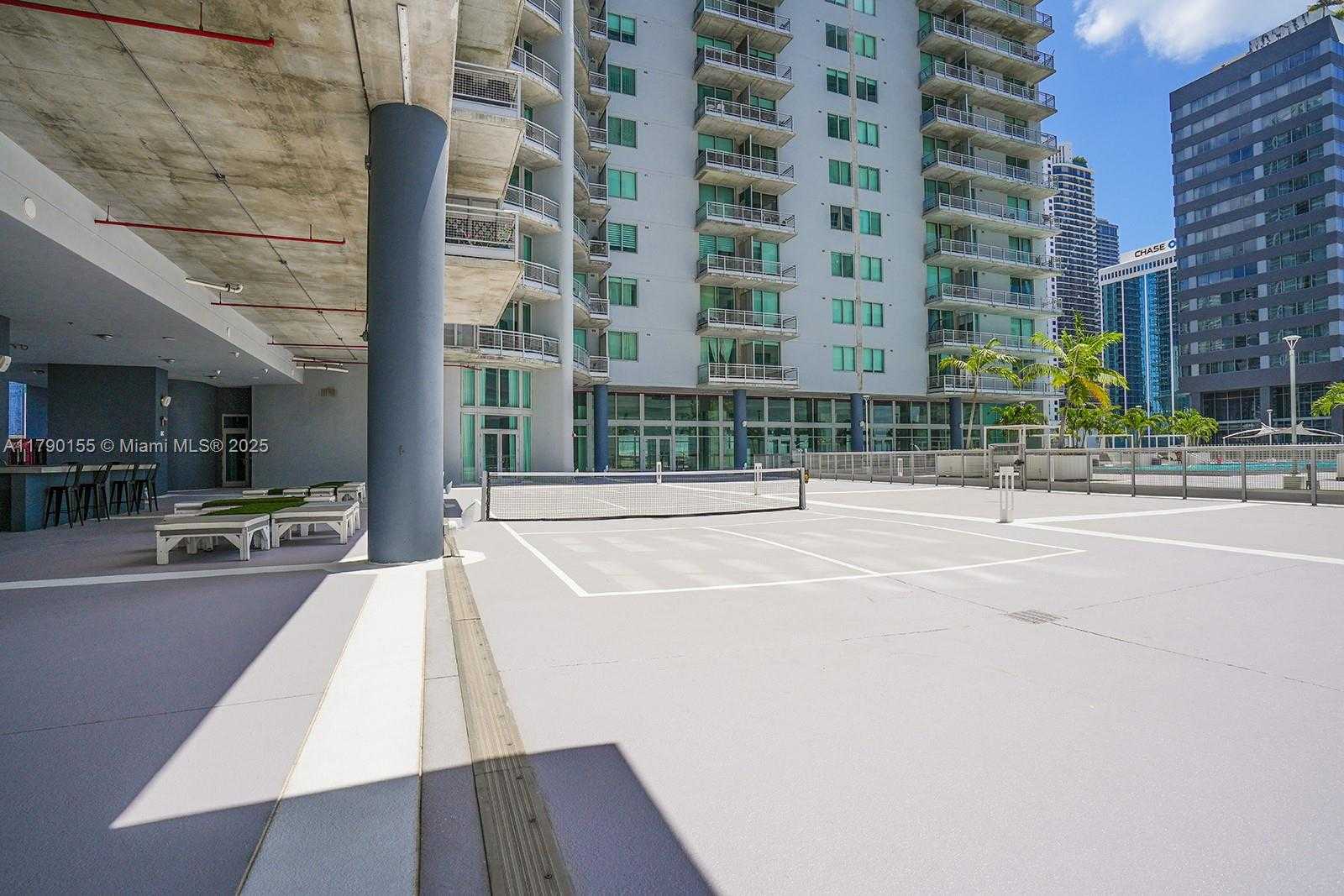 Small Image of 690 SOUTH WEST 1ST CT #2032, Miami Number 17