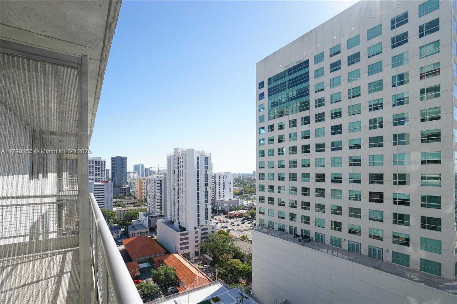 Small Image of 690 SOUTH WEST 1ST CT #2032, Miami Number 9
