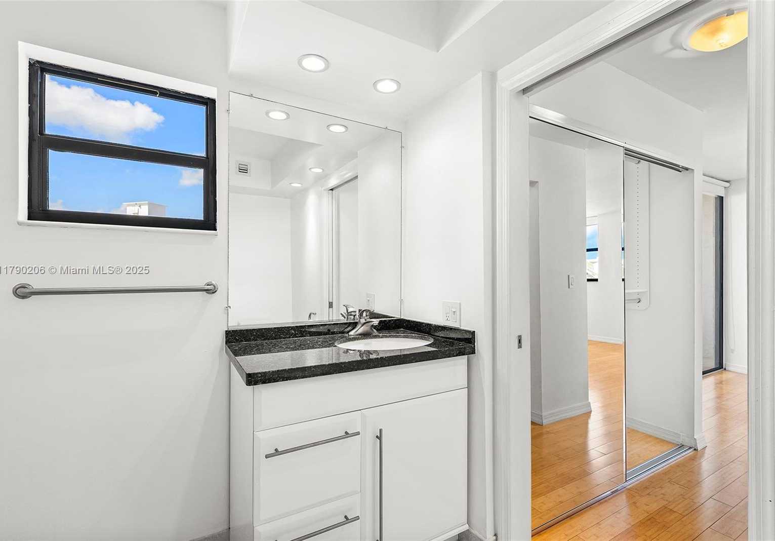 Small Image of 1775 WASHINGTON AVE #11C, Miami Beach Number 13