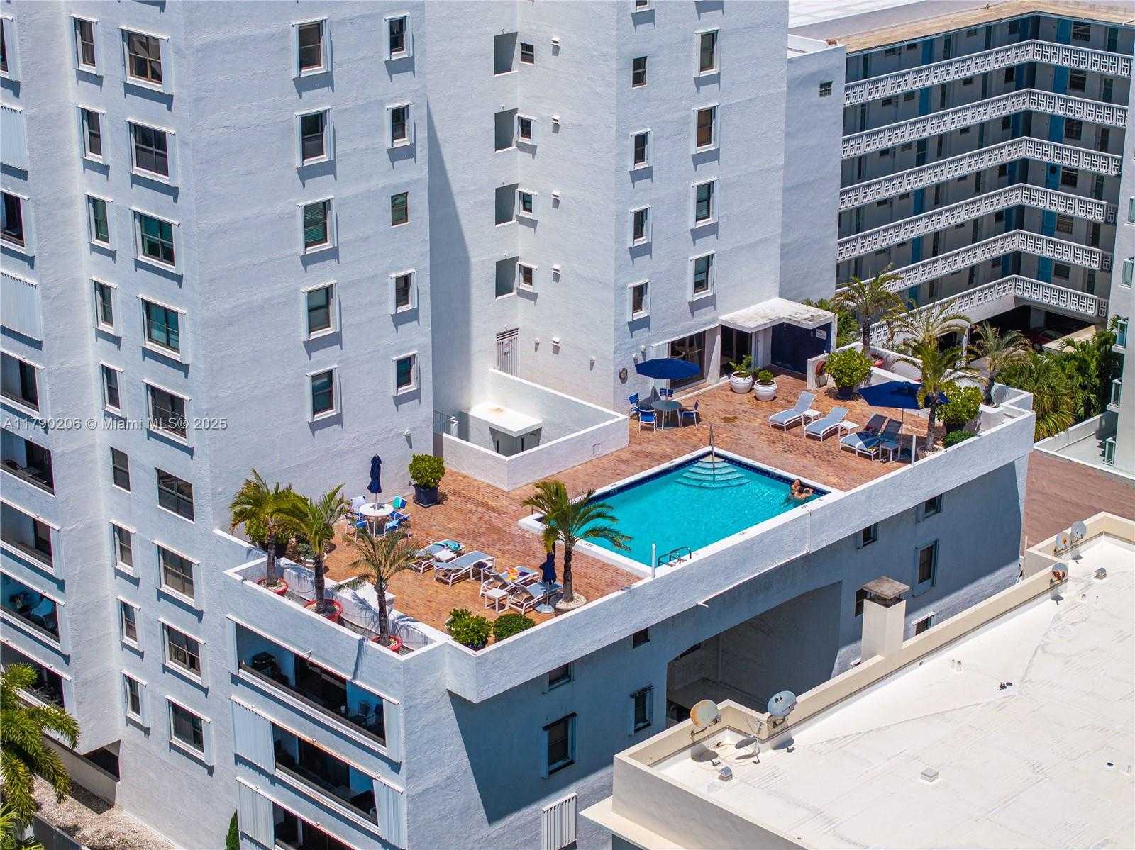 Small Image of 1775 WASHINGTON AVE #11C, Miami Beach Number 3