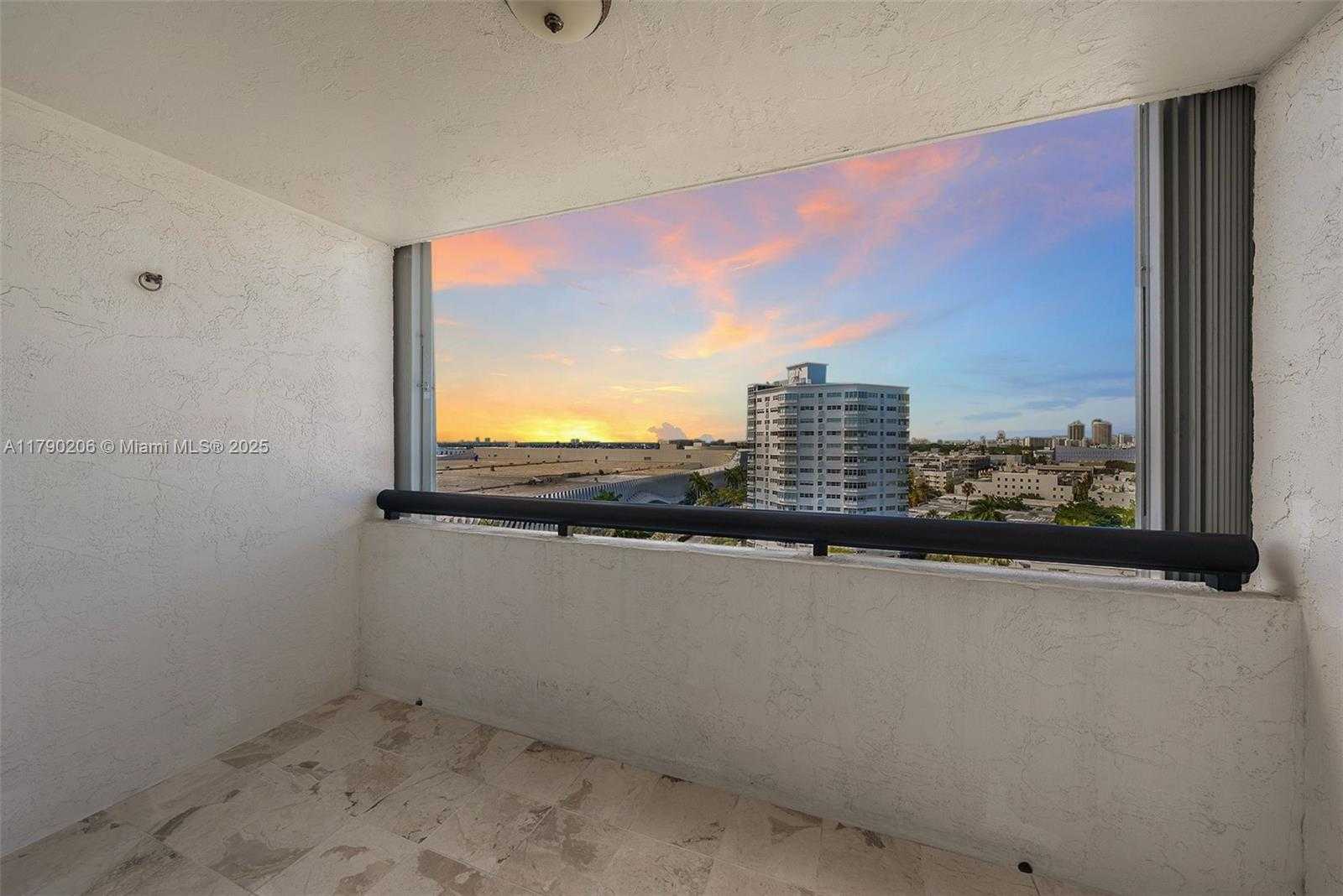 Small Image of 1775 WASHINGTON AVE #11C, Miami Beach Number 4
