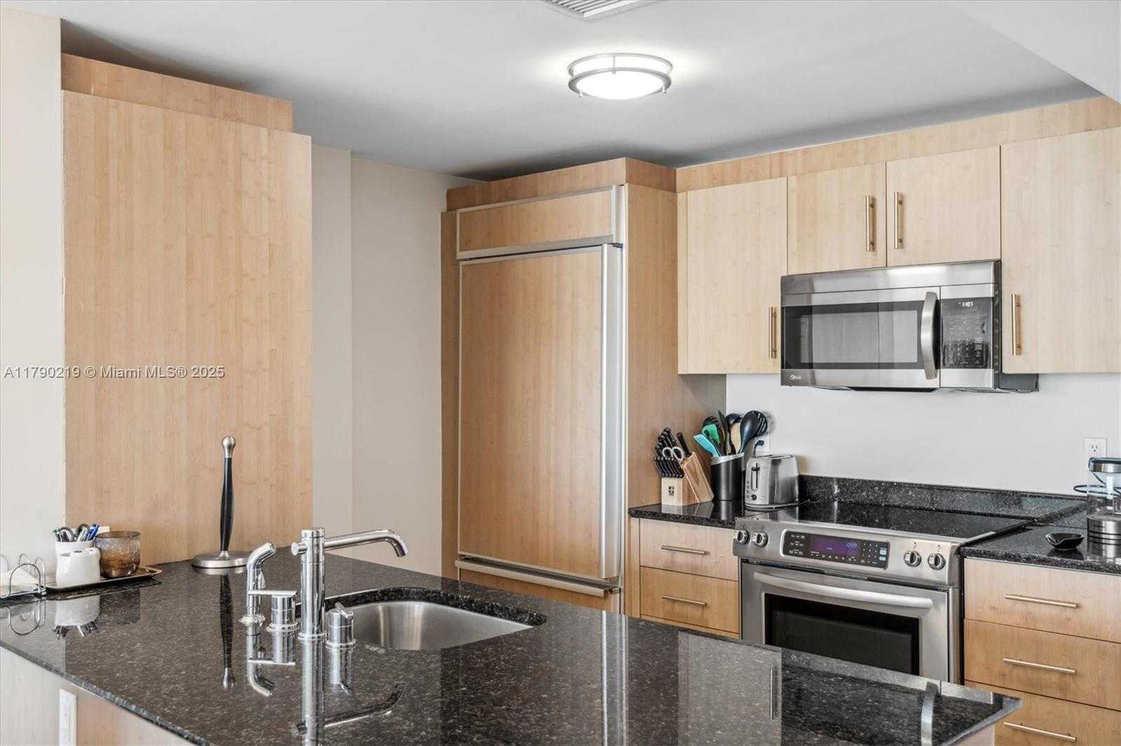 Small Image of 10275 COLLINS AVE #529, Bal Harbour Number 10