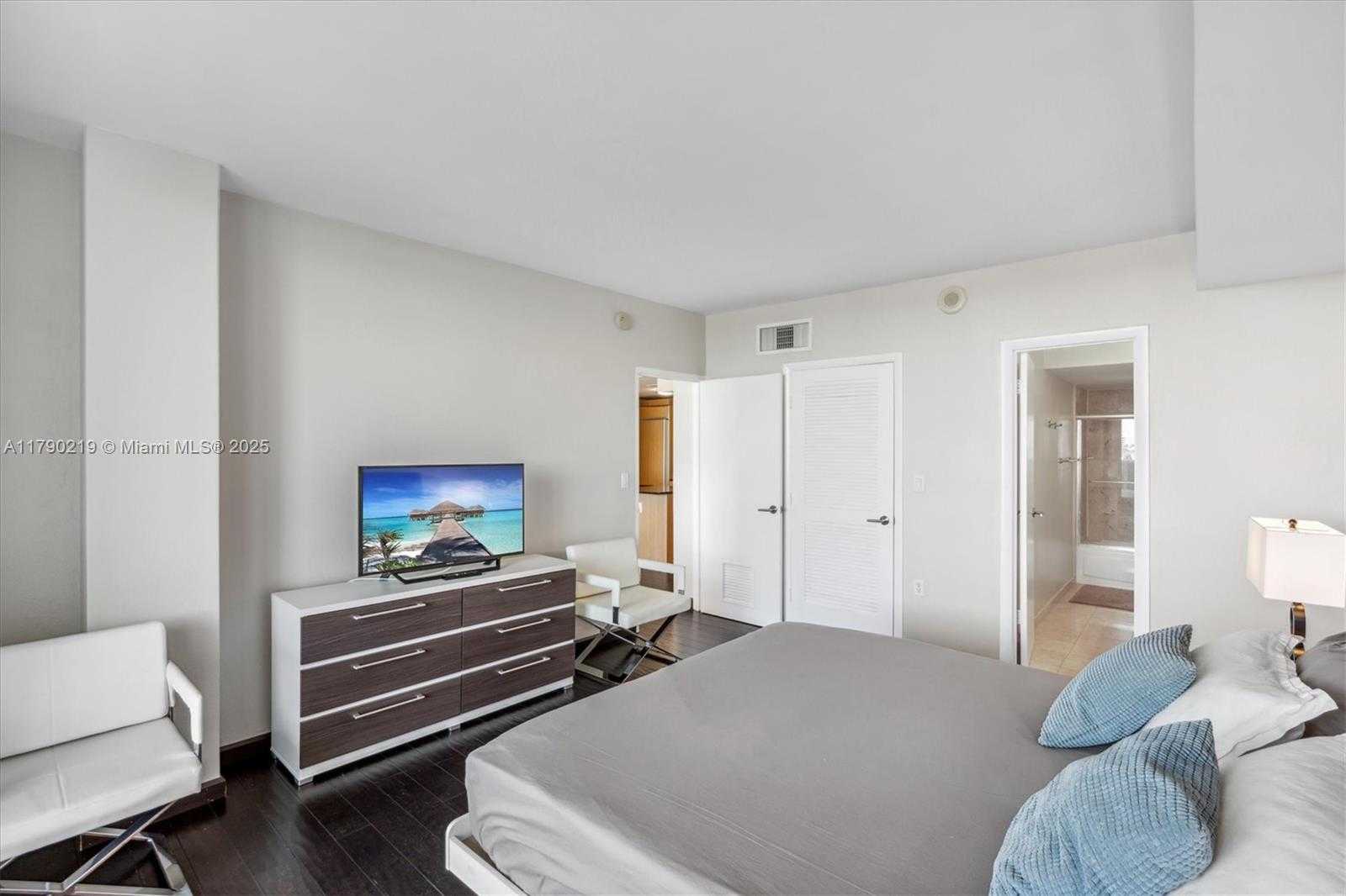 Small Image of 10275 COLLINS AVE #529, Bal Harbour Number 16