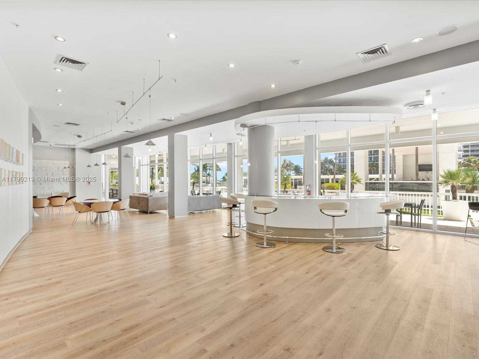 Small Image of 10275 COLLINS AVE #529, Bal Harbour Number 31