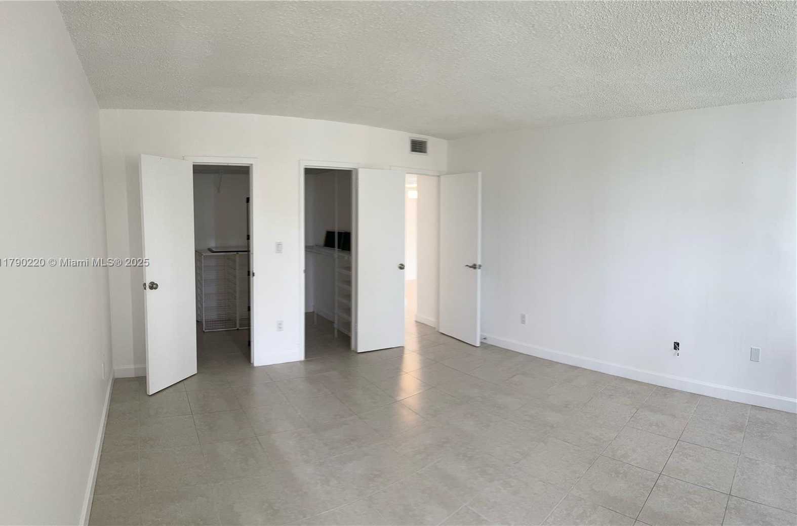 Small Image of 1420 BRICKELL BAY DR #103A1, Miami Number 13