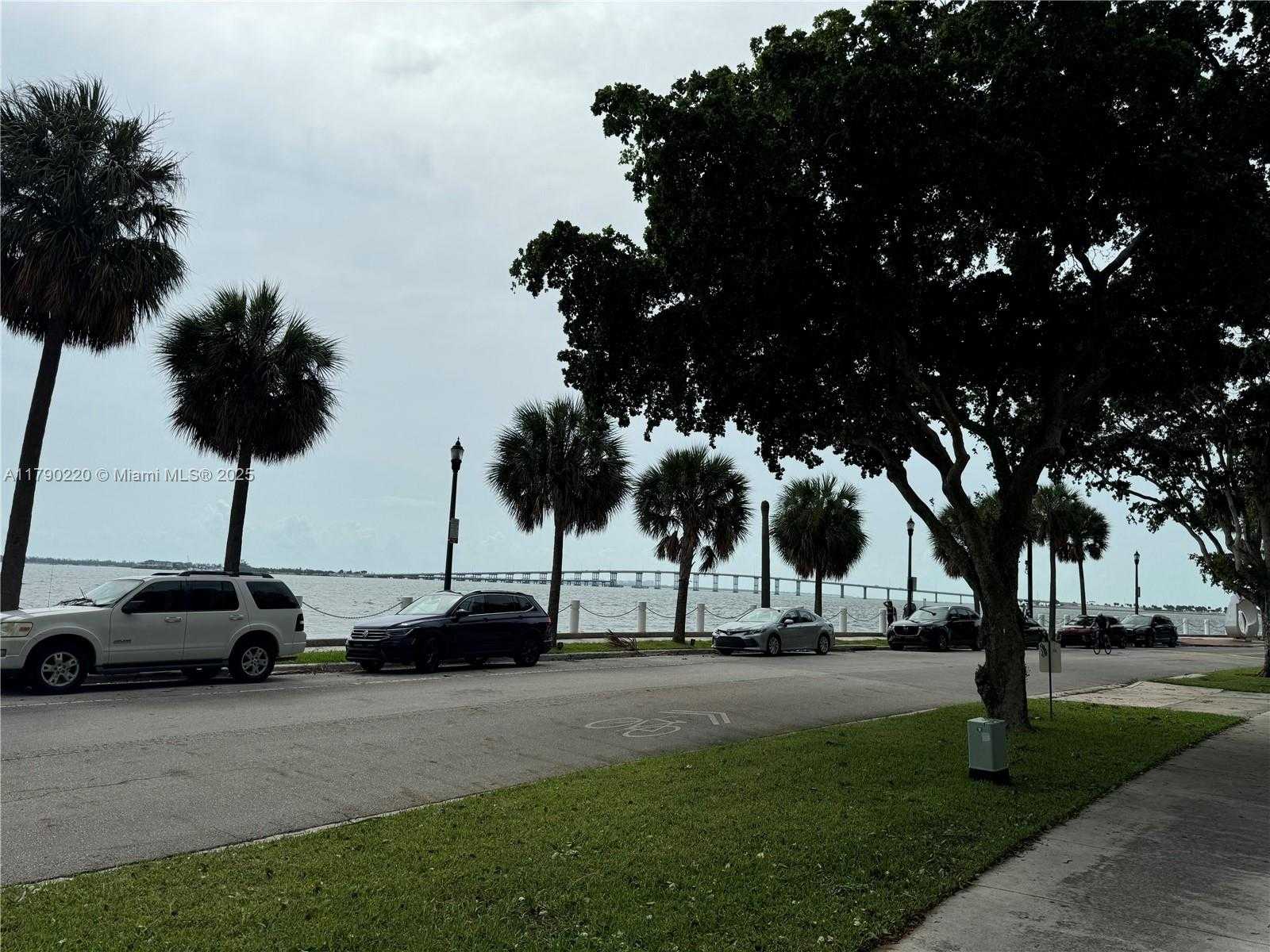 Small Image of 1420 BRICKELL BAY DR #103A1, Miami Number 20