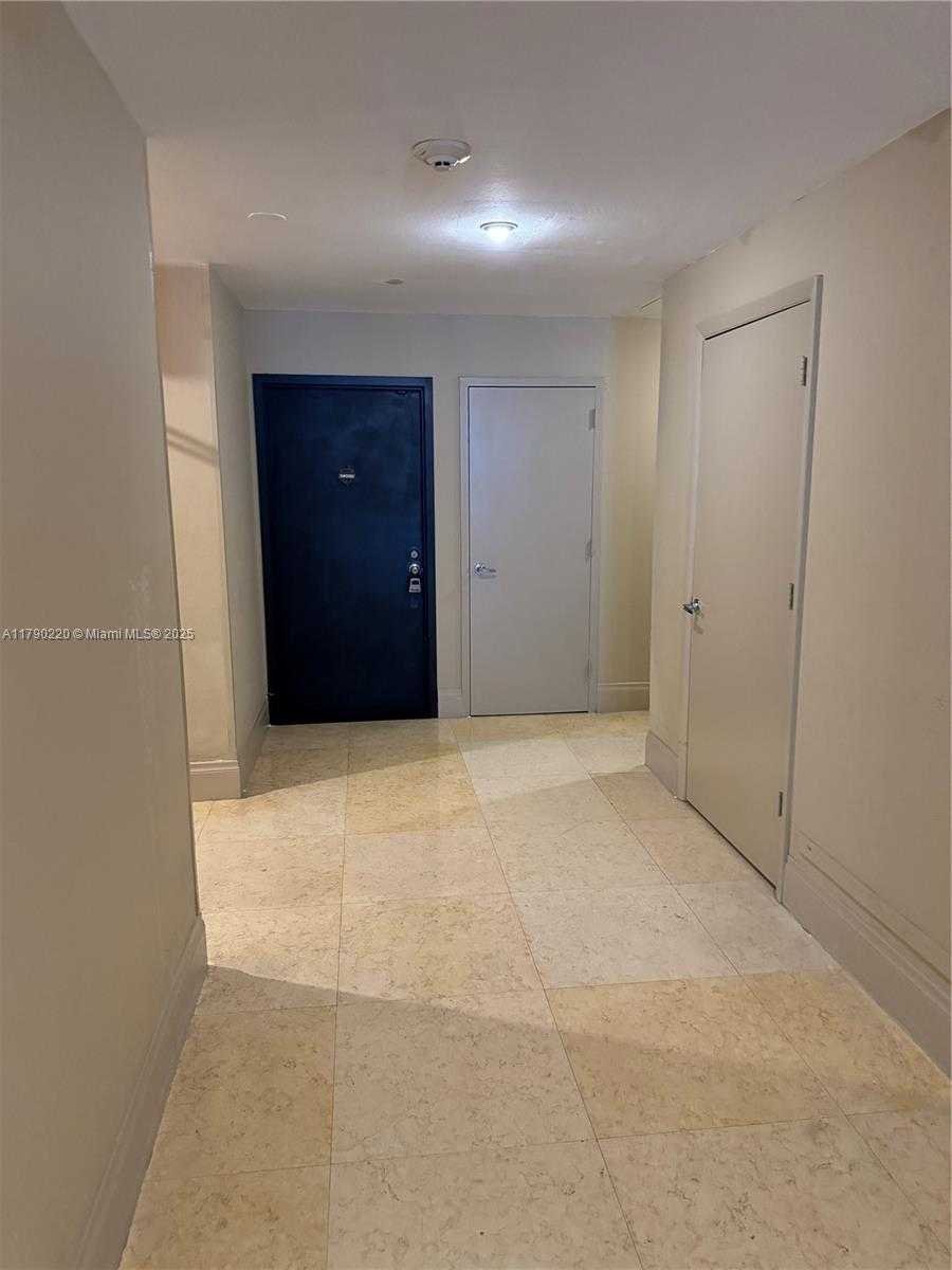 Small Image of 1420 BRICKELL BAY DR #103A1, Miami Number 5