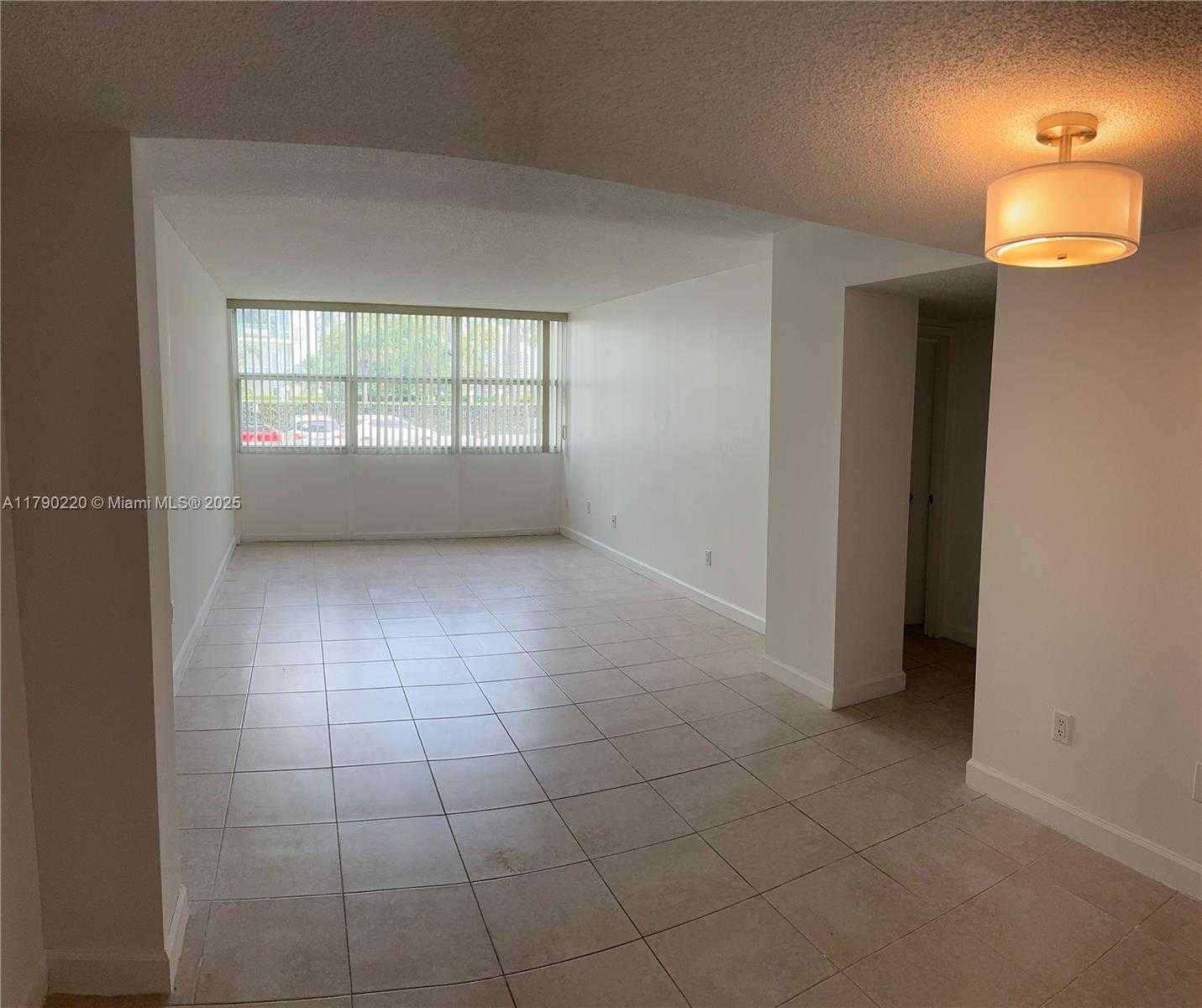 Small Image of 1420 BRICKELL BAY DR #103A1, Miami Number 7