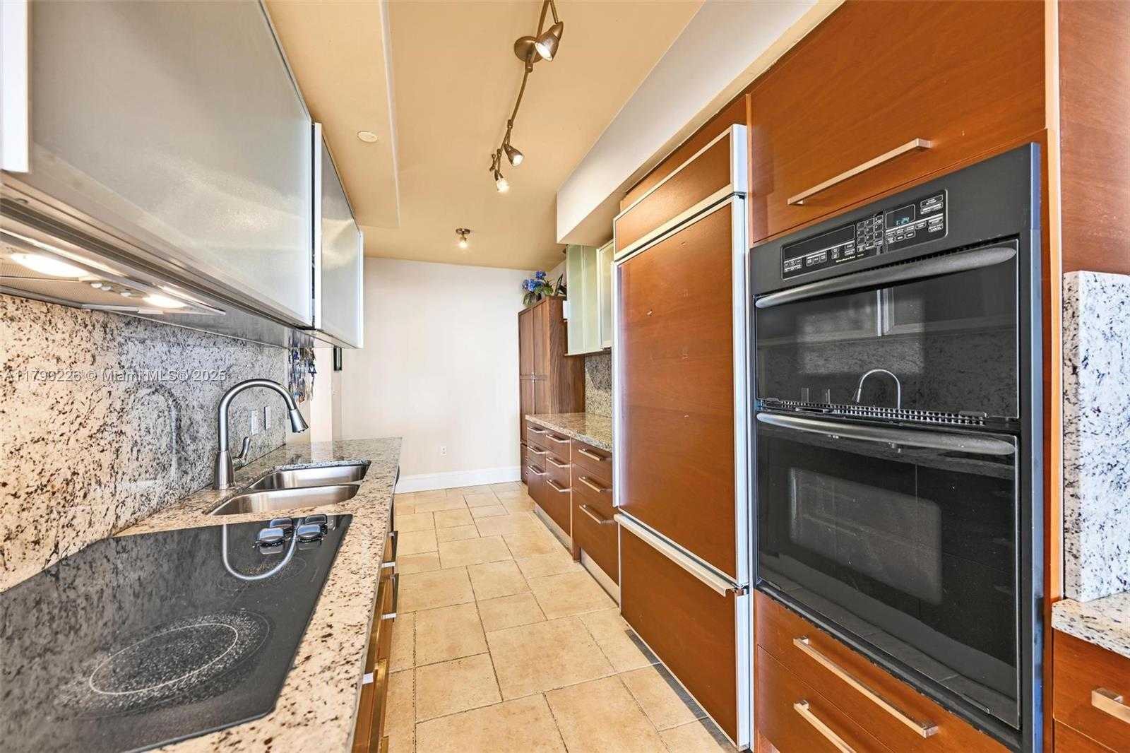 Small Image of 1850 SOUTH OCEAN DR #1208, Hallandale Beach Number 16