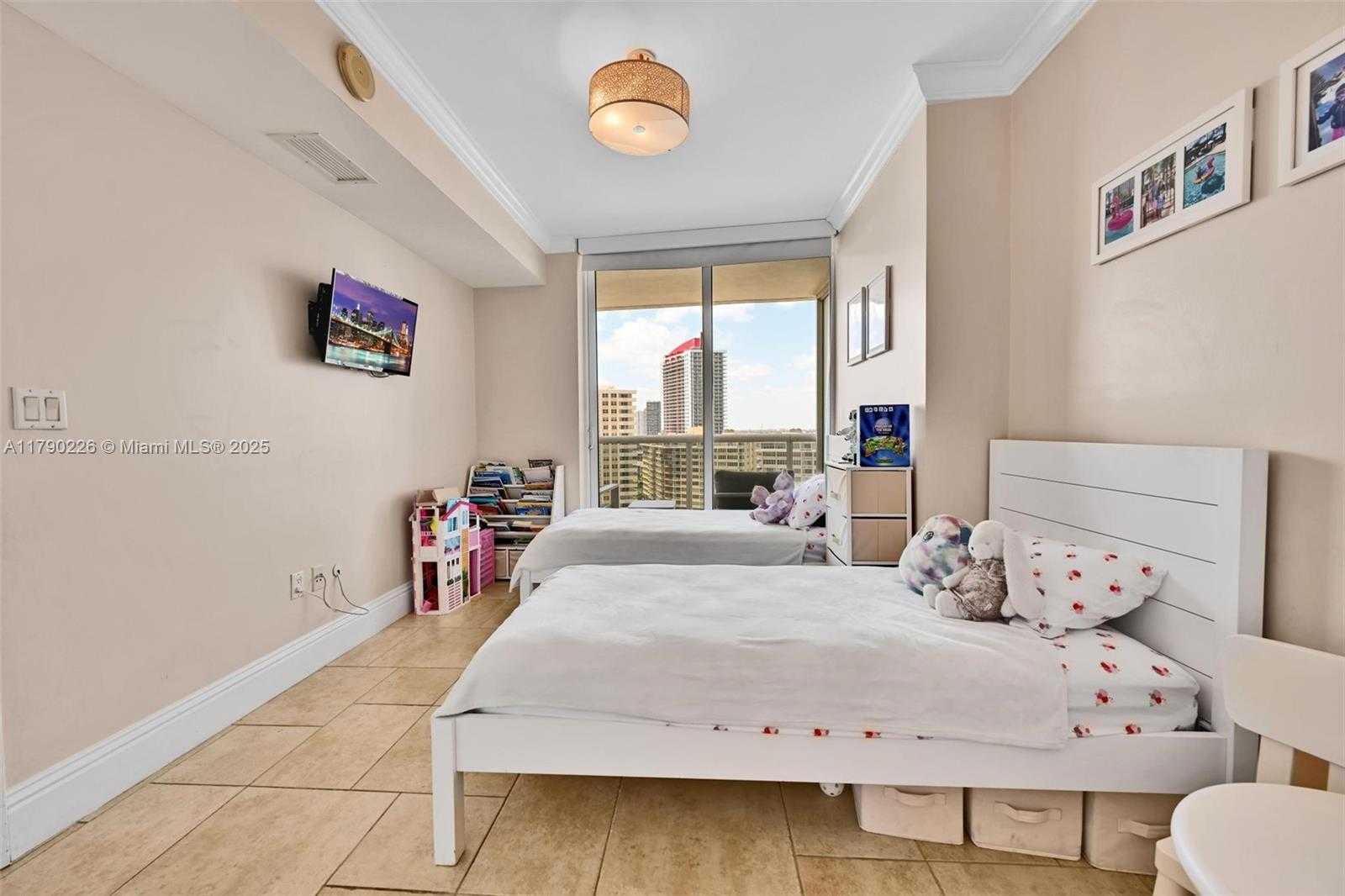 Small Image of 1850 SOUTH OCEAN DR #1208, Hallandale Beach Number 22