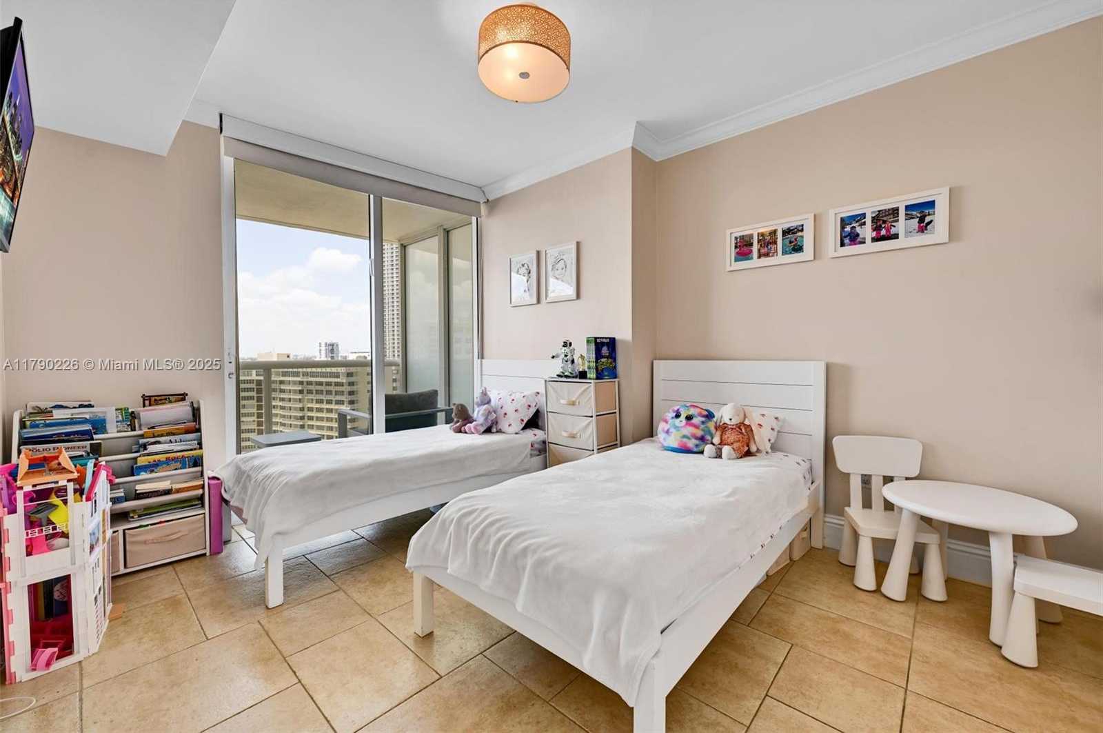 Small Image of 1850 SOUTH OCEAN DR #1208, Hallandale Beach Number 27