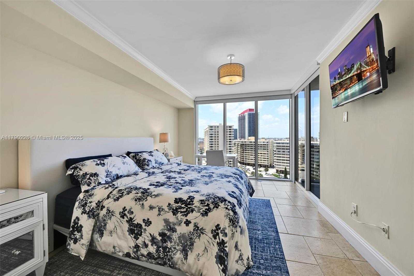 Small Image of 1850 SOUTH OCEAN DR #1208, Hallandale Beach Number 3