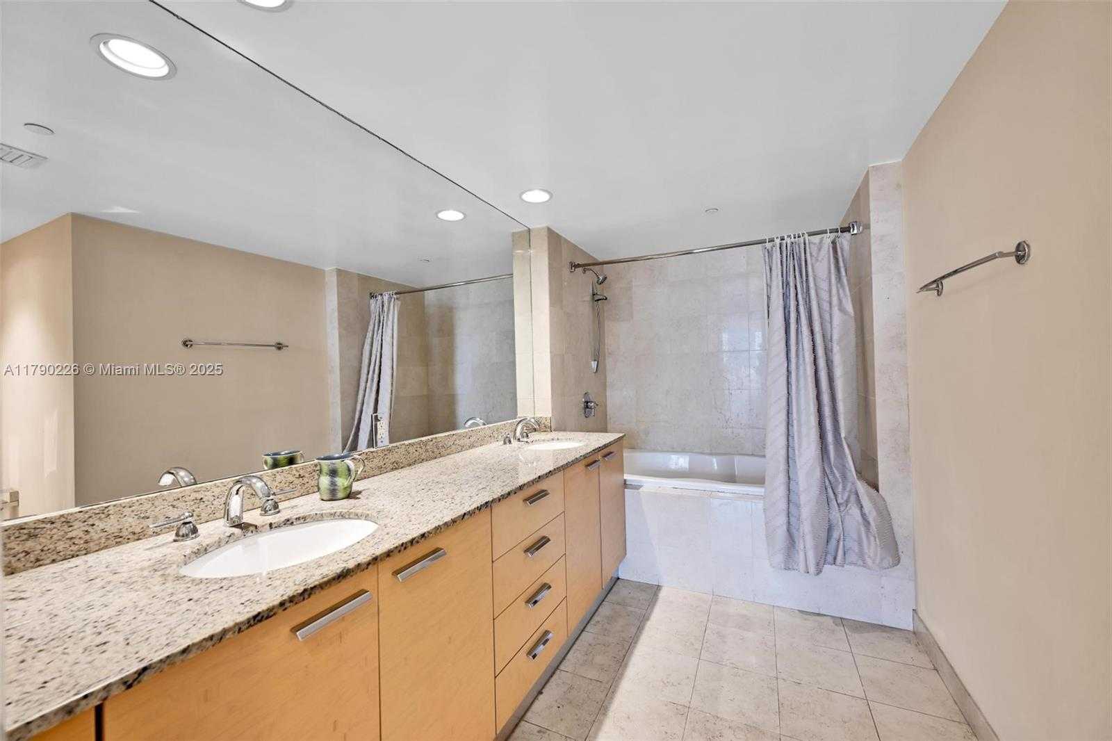 Small Image of 1850 SOUTH OCEAN DR #1208, Hallandale Beach Number 6