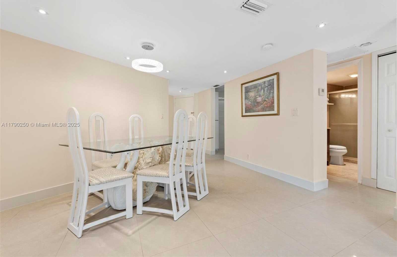 Small Image of 3401 NORTH COUNTRY CLUB DR #311, Aventura Number 10