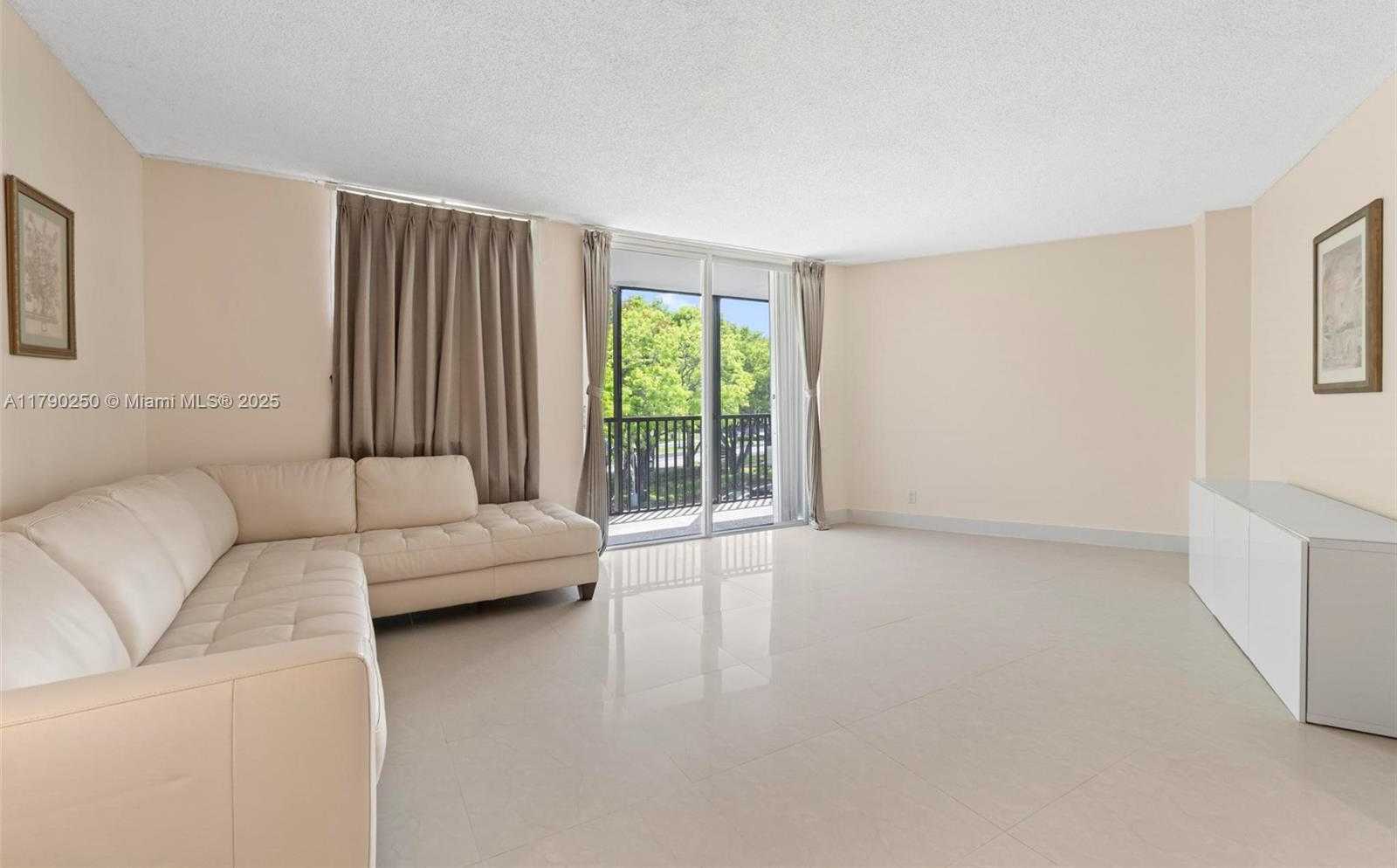Small Image of 3401 NORTH COUNTRY CLUB DR #311, Aventura Number 11
