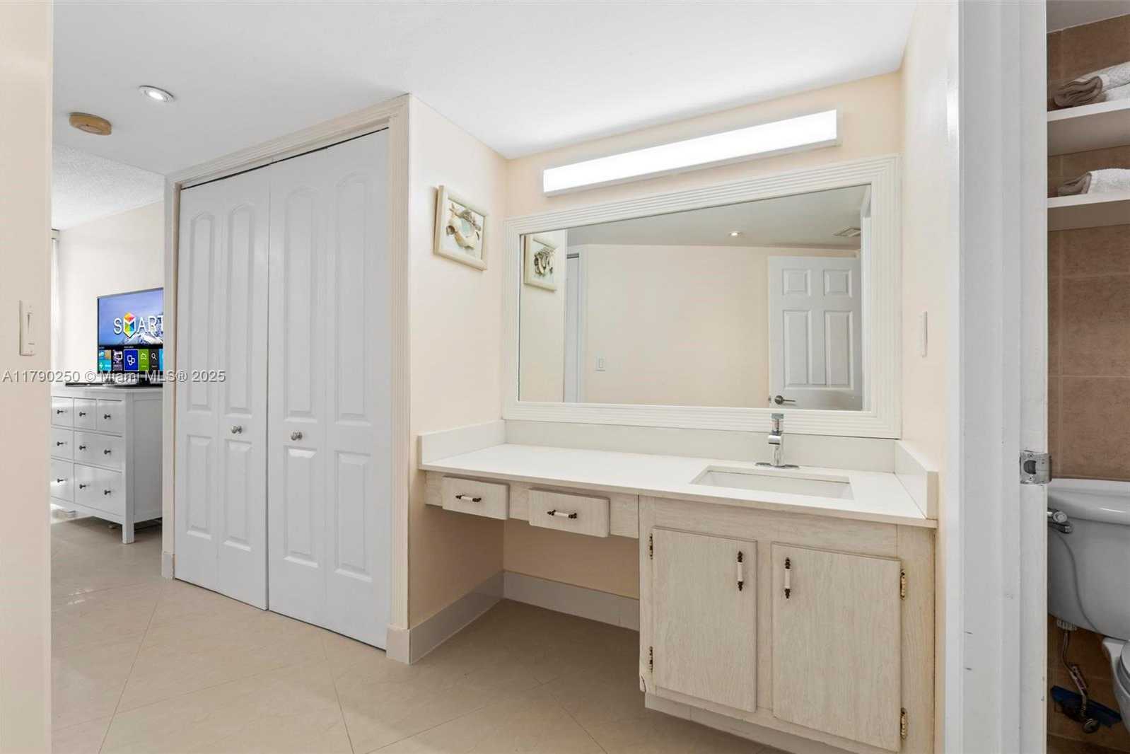 Small Image of 3401 NORTH COUNTRY CLUB DR #311, Aventura Number 15