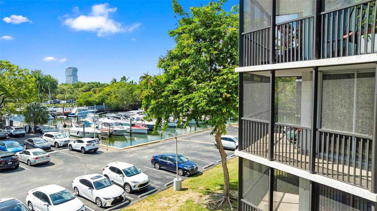 Small Image of 3401 NORTH COUNTRY CLUB DR #311, Aventura Number 32