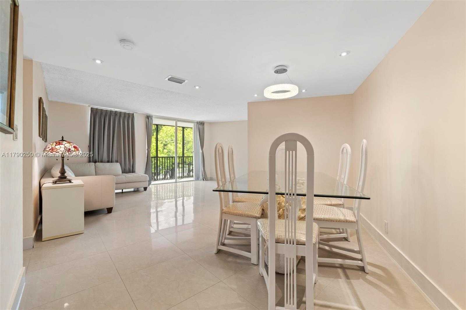 Small Image of 3401 NORTH COUNTRY CLUB DR #311, Aventura Number 9