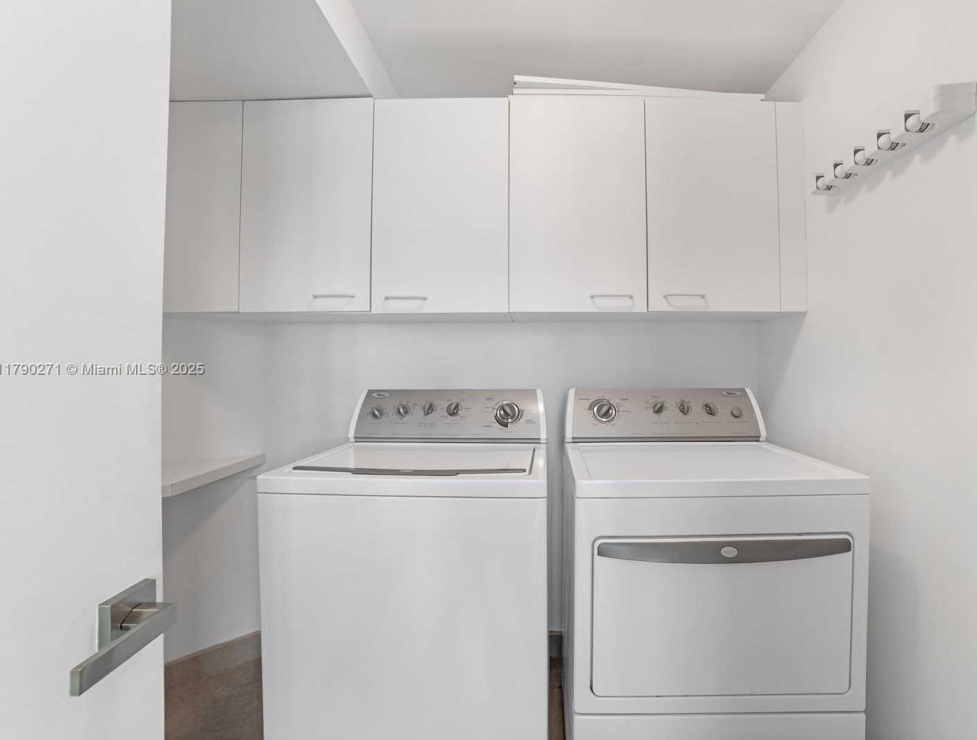 Small Image of 300 SOUTH POINTE DR #405, Miami Beach Number 22