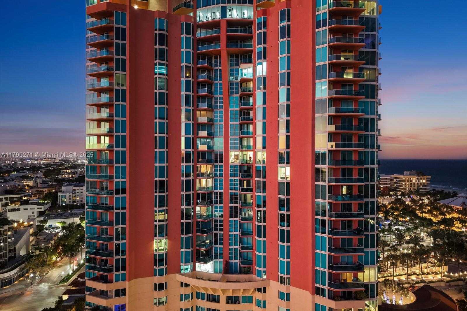 Small Image of 300 SOUTH POINTE DR #405, Miami Beach Number 32