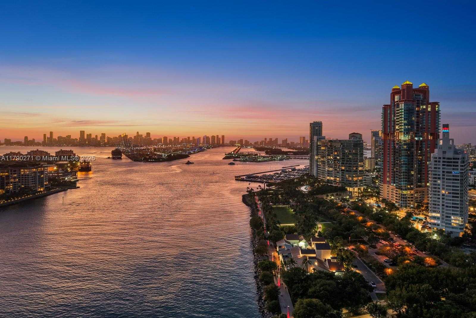 Small Image of 300 SOUTH POINTE DR #405, Miami Beach Number 33