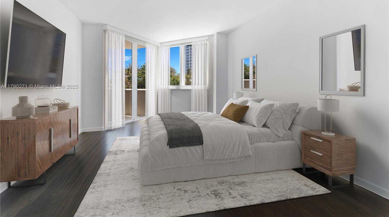 Small Image of 300 SOUTH POINTE DR #405, Miami Beach Number 4